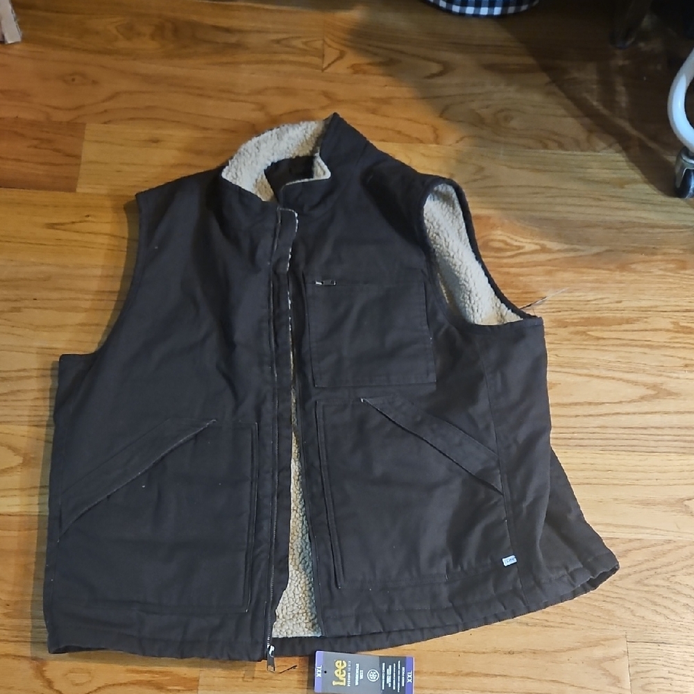 Lee Men's Brown Sherpa-Lined Vest
